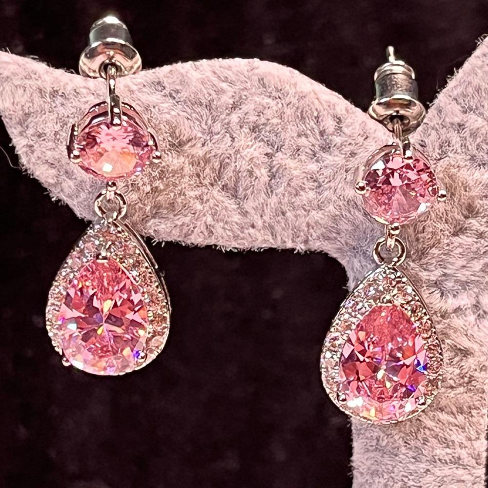 Pretty pink dinner evening earrings pink pear shape